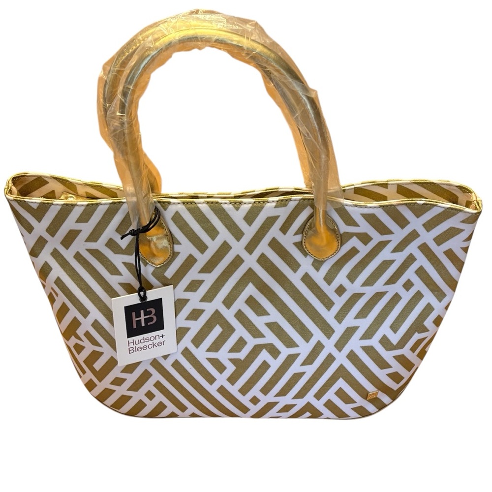 NEW Hudson + Bleecker Jetsetter Waterproof Zippered Tote Traveler Gift Metallic